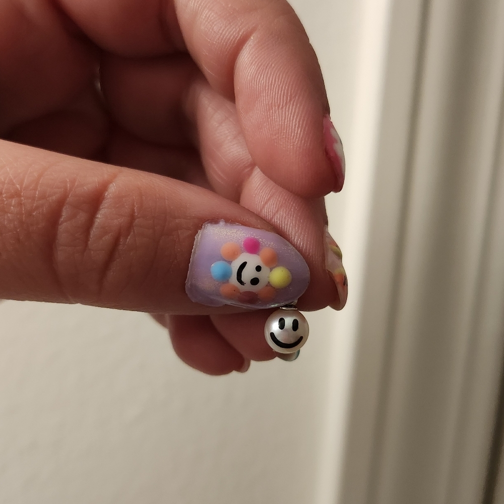 Pandora me pearl smiling charm